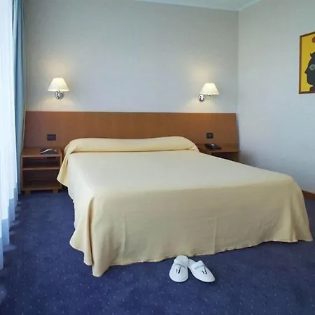 Palace 4*